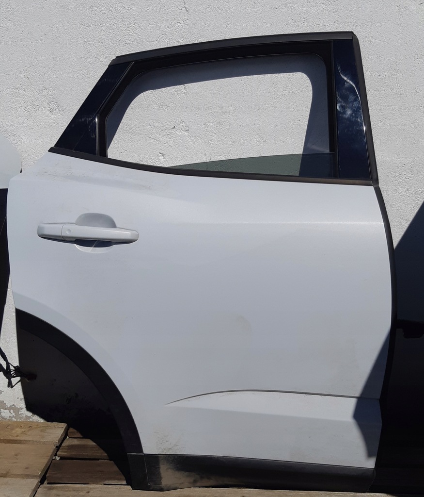 Купить Jaguar e-pace x540 дверь komple задний  правое nak