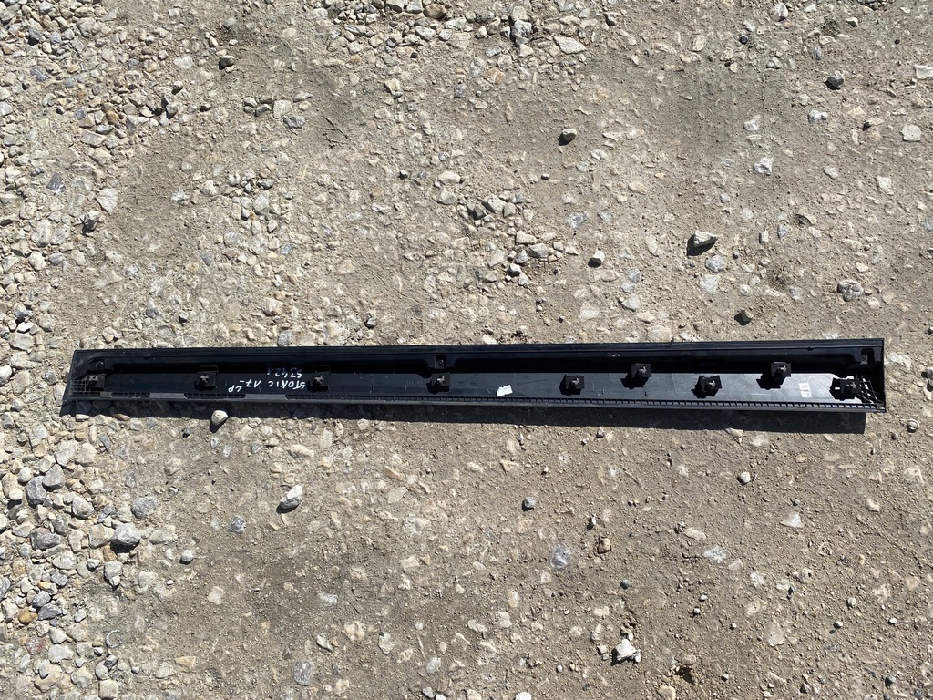 фото №4, Молдинг бічна двері правий перед kia stonic