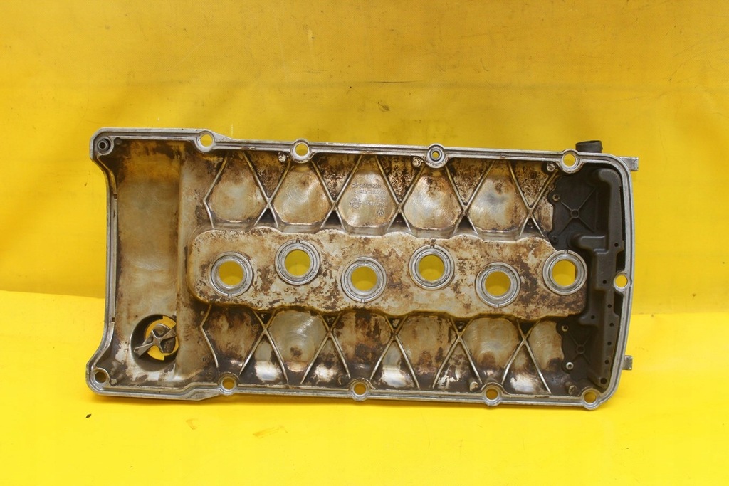 фото №6, Кришка клапанів sharan fl 2.8 ayl 022103475f