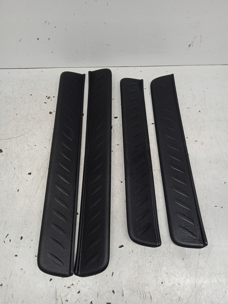 фото №1, Kia carens iv накладка защита молдинг порог перед задняя 12-17r