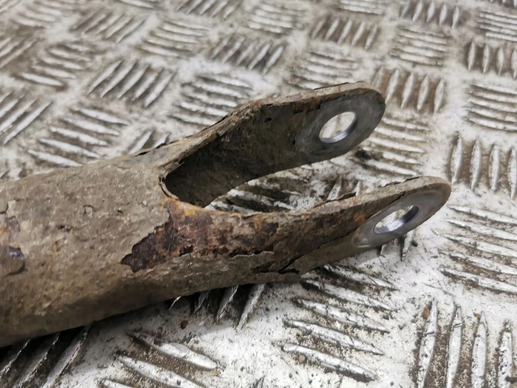 фото №2, Land rover evoque i 2015 левая сторона верхний рычаг задний