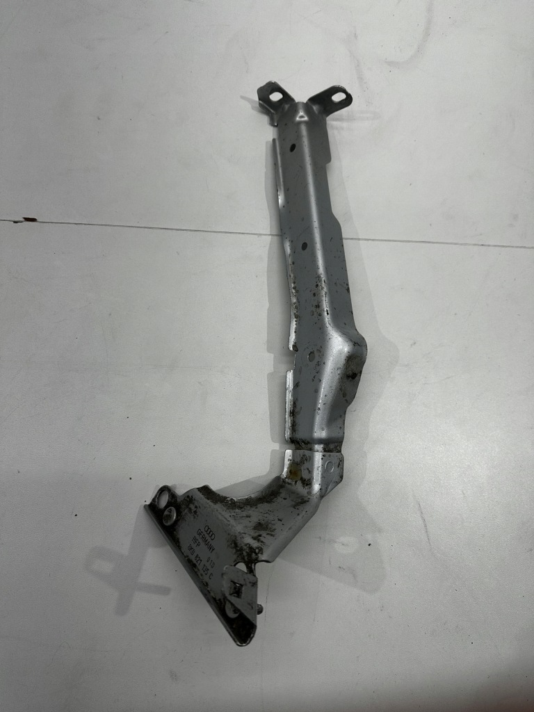 фото №1, Кронштейн крыла левый audi a4 b8 8k0821135c