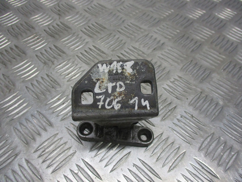 Купити Петля двері лівий задній mercedes w168 1.6