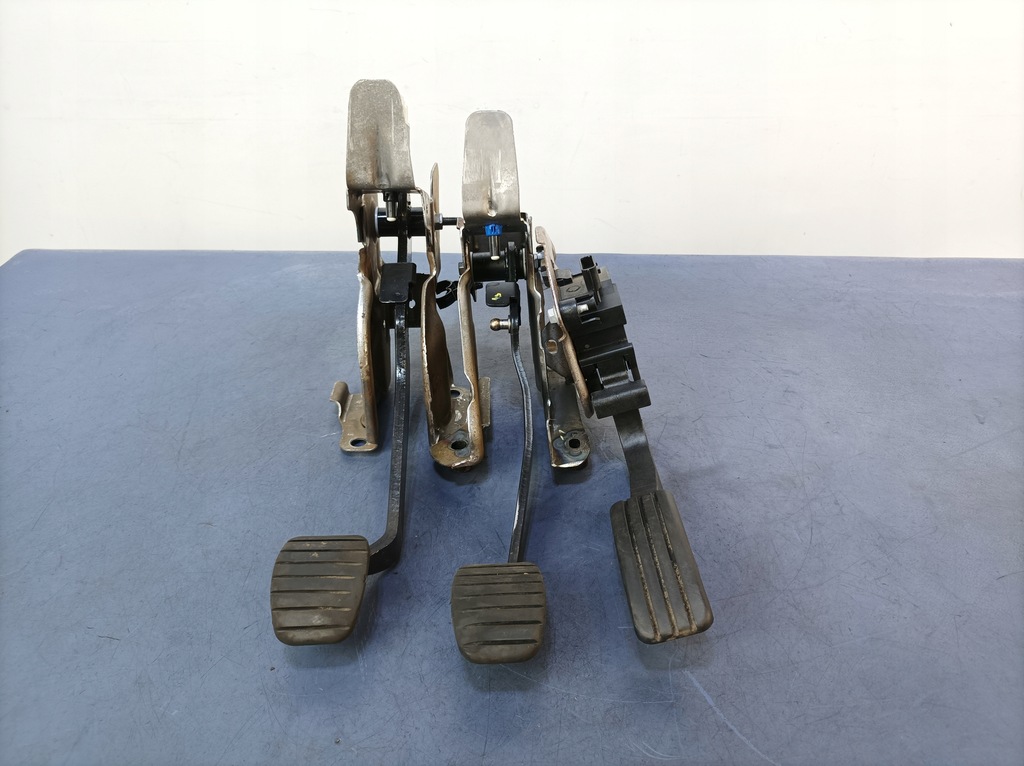 фото №1, Dacia lodgy педали педаль газа kpl 465031703r