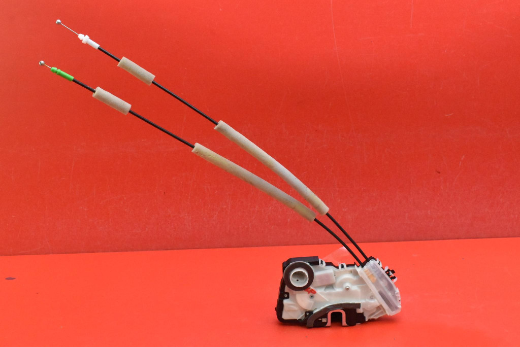 фото №1, Замок двері лівий перед передній eu toyota bz4x 22-