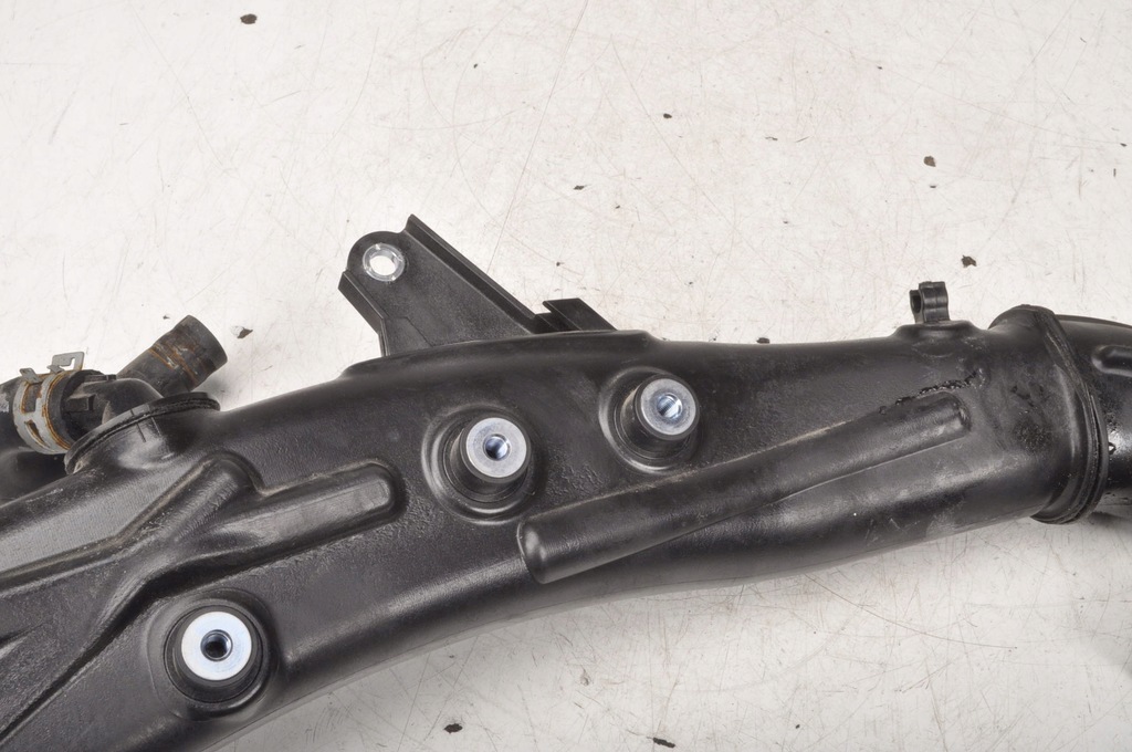 фото №6, Toyota c-hr 1.2 труба интеркулер 17301-47010