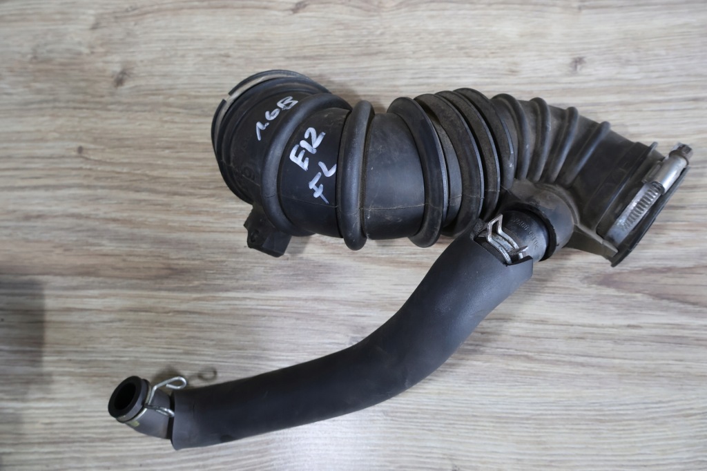 фото №1, Toyota corolla e12 1.6 vvti lift труба фільтра шланг повітрозабірник повітря 04-06