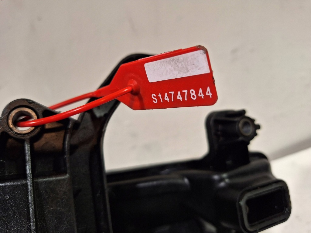 фото №5, Колектор впускний  118301003r renault trafic 1.6 dci 14-