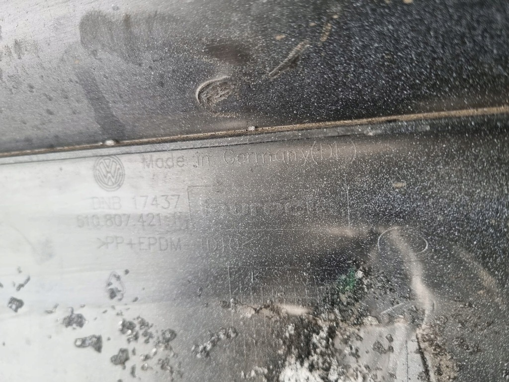 фото №6, Vw sportsvan 510 бампер задняя 510807421 f оригинал