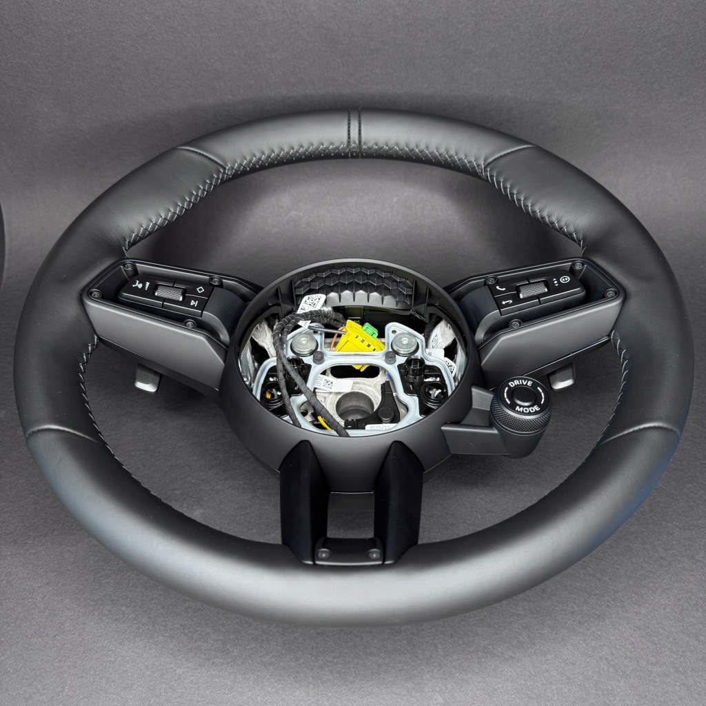 фото №7, Porsche 911 992 macan panamera cayenne повітропровід czarna шкіра nowa fv 36cm