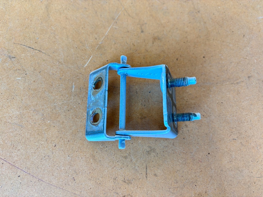 фото №1, Петля крышка багажника задняя ford b-max focus mk3