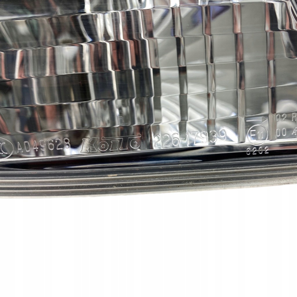 фото №15, Лампа правий задня w кришка nissan x-trail t32