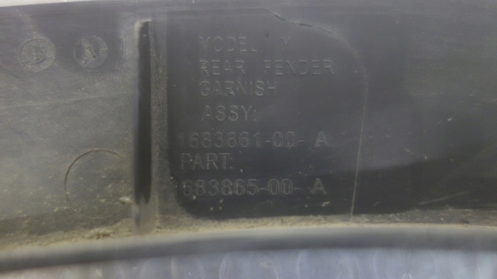 фото №8, Молдинг крыла левый задняя tesla model y 168386100a