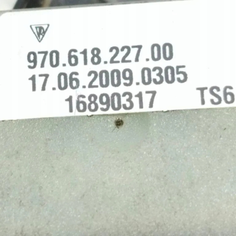 Купить Задняя  правый  датчик удара porsche panamera 970 97061822700 4.81l