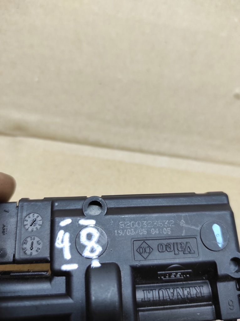 фото №4, Привід моторчик кришка заливної пального renault scenic iii clio 8200323532