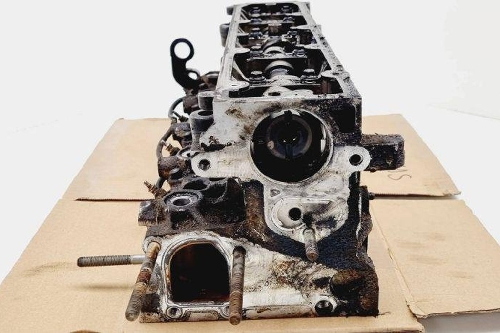 фото №6, Головка двигуна citroën c5 ii rc_ 9630377610 2.0l дизель 2004