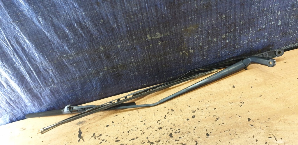 фото №1, Peugeot 206+ plus рычаги дворник перед kpl