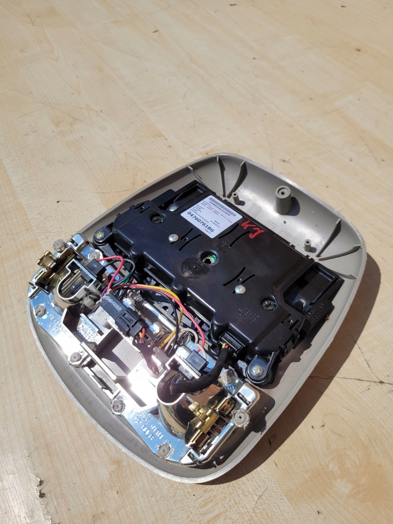 фото №7, Jeep cherokee 01-07r kj освещение кабины лампа