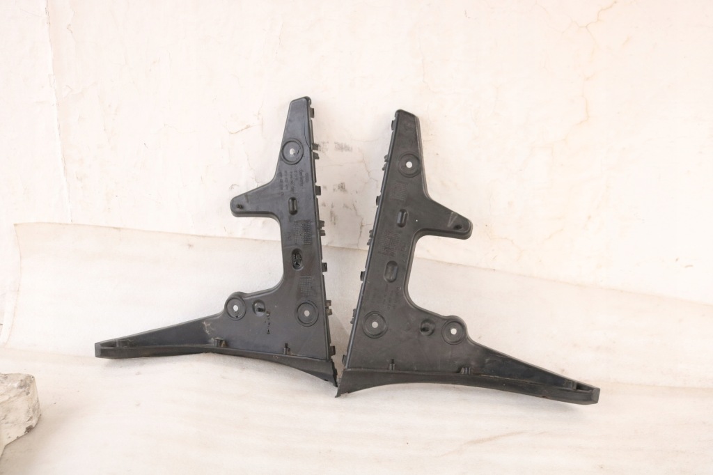 Купить Audi a6 c6 направляющая бампера правый левый задняя kpl.