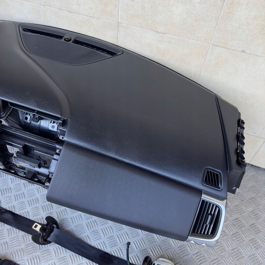 Приборная панель панель  ремни подушка безопасности jaguar e-pace 2017 rok Оригинал