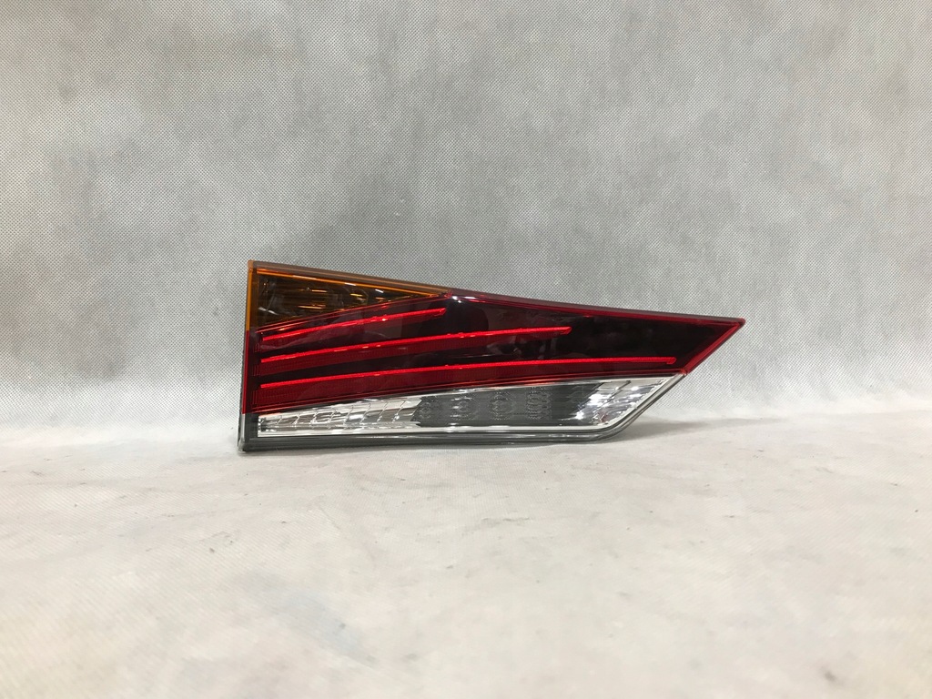 фото №1, Lexus is 250 300 lift 16- лампа задняя левая внутренняя led europa