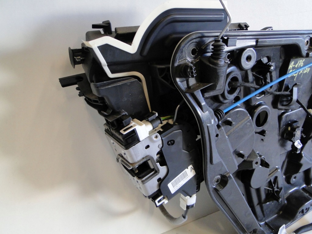 фото №8, Mercedes a klasa 176 w176 вкладиш w двері передні ліва