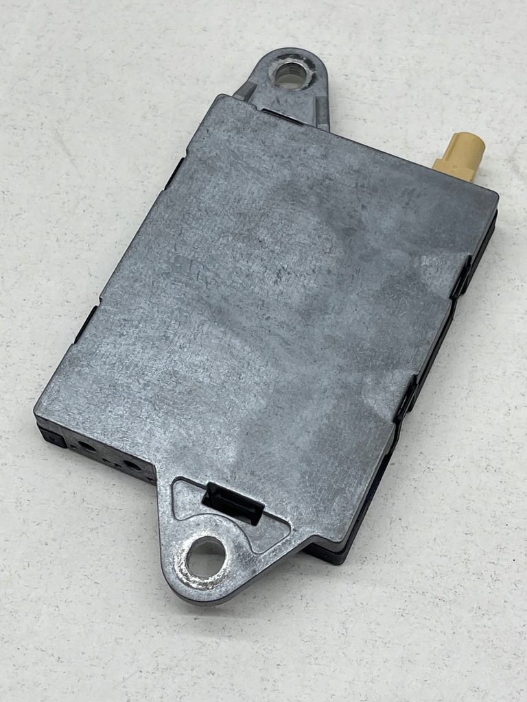 фото №6, Audi tt 8j 2.0 tfsi усилитель антенны антенный