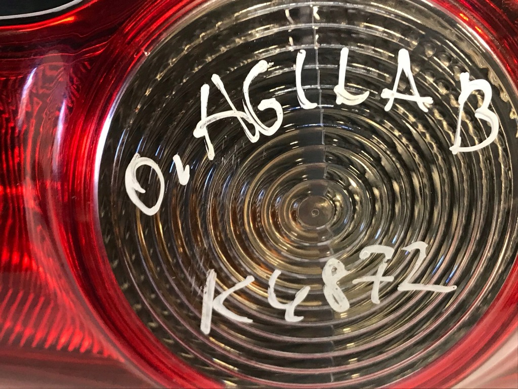 фото №8, Opel agila b 2010 ліва сторона лампа задня