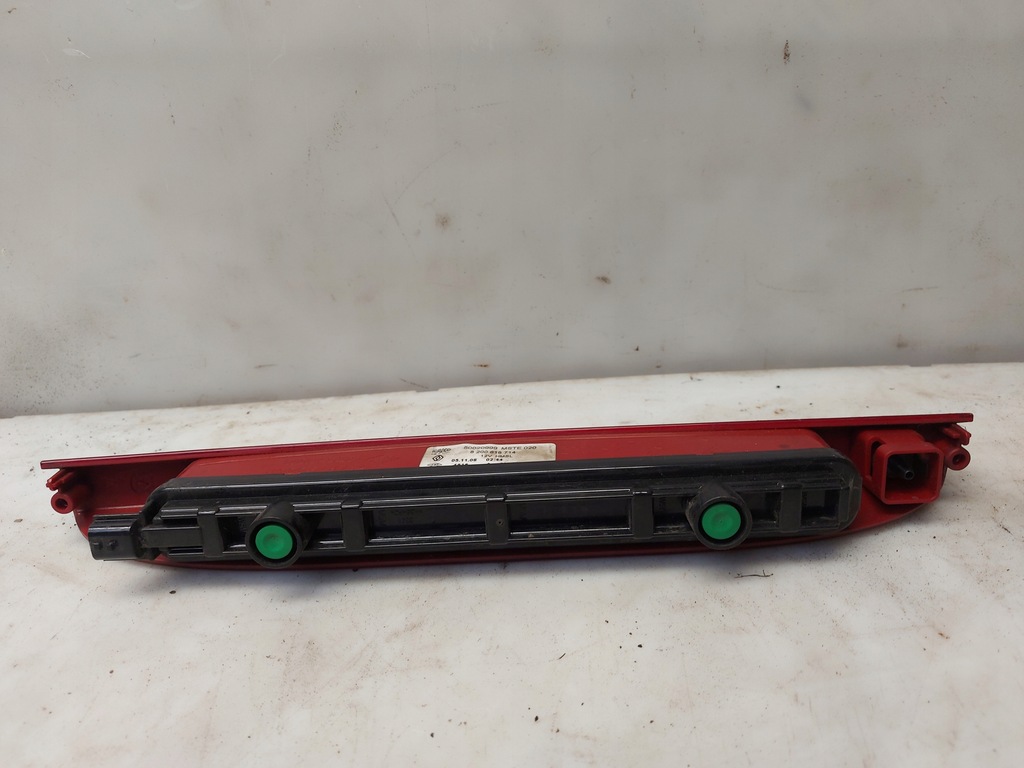 фото №2, Свет стоп крышки renault clio iii kombi