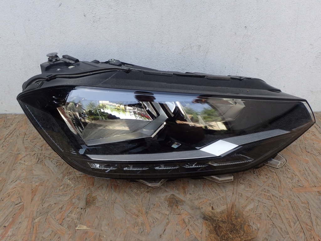 фото №1, Лампа правая правый led vw golf sportsvan lift 2017-