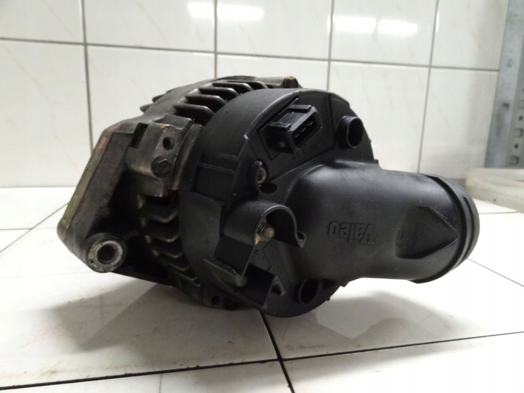 Купити Bmw 5 e39 1999 2.5 tds генератор комплектний