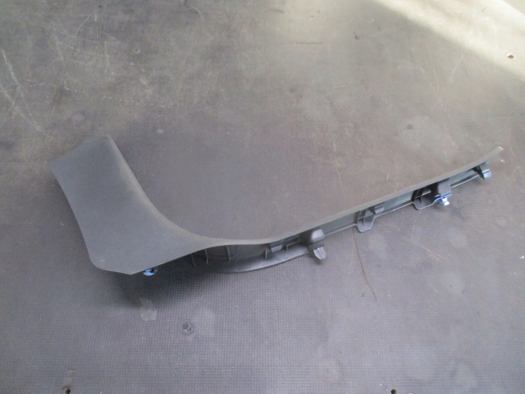 Купити Накладка порога  правий передні  9685602177 peugeot 3008 1 1.6 d ehdi 09-13 r.