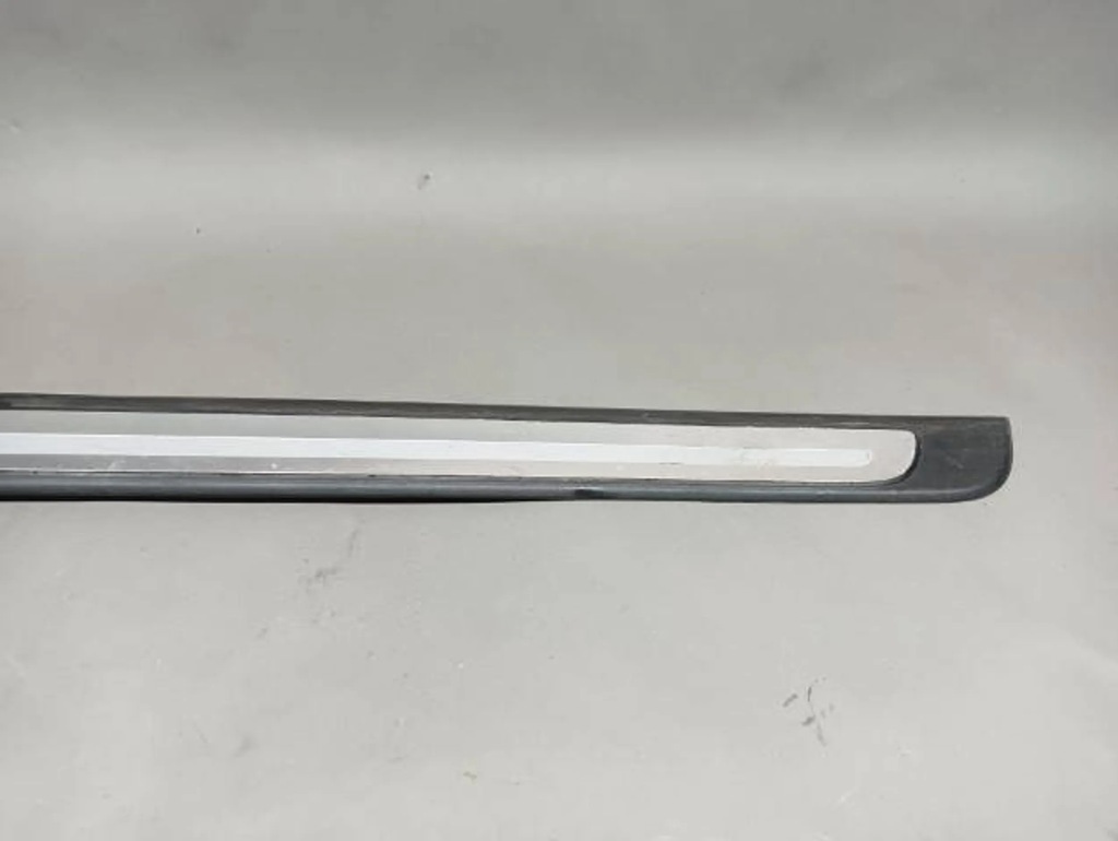 фото №2, Молдинг порог накладка левая audi a1 8x 3дверь