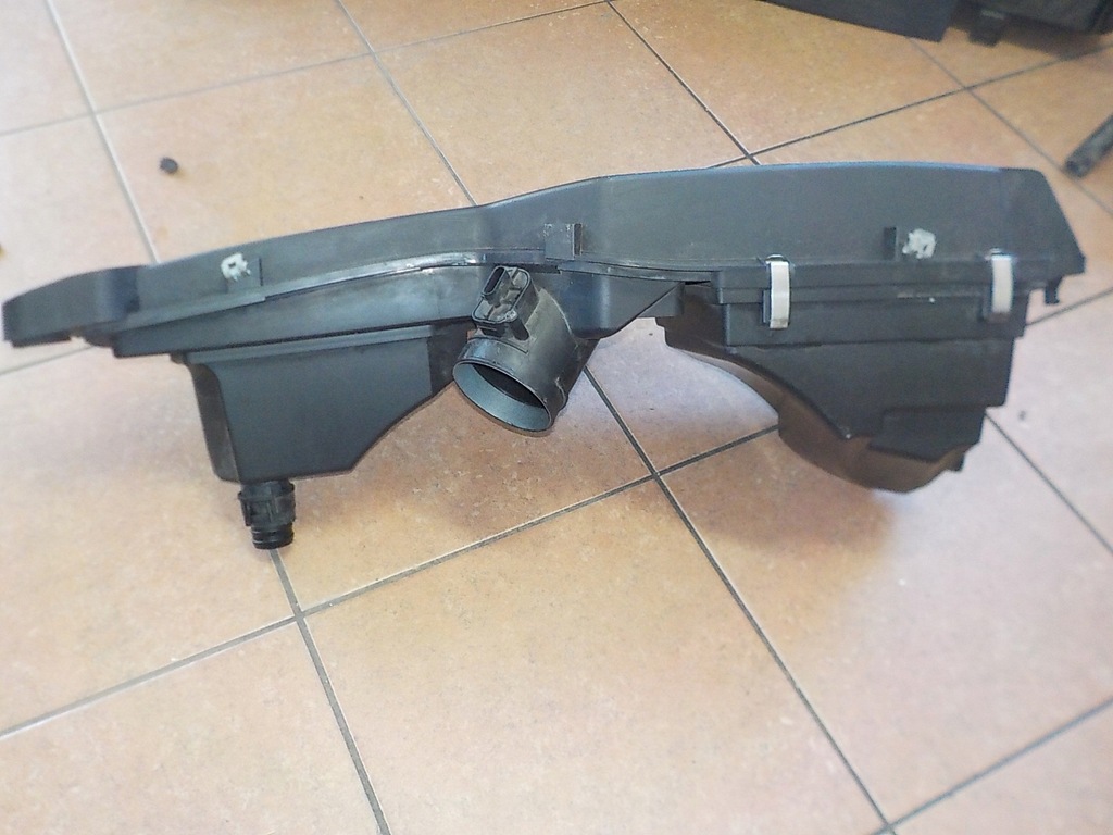 фото №5, Корпус фильтра воздуха f20 f30 2.0d 70518447