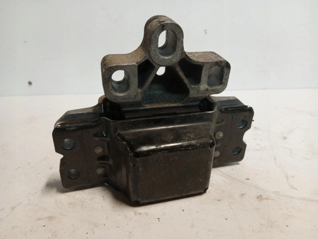 фото №2, Vag подушка двигуна 3c0199555r