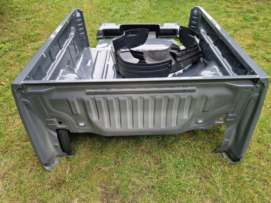 фото №6, Isuzu d max dmax 2023 2024 2025 кузов піддон борт крила задня кришка багажника лампа