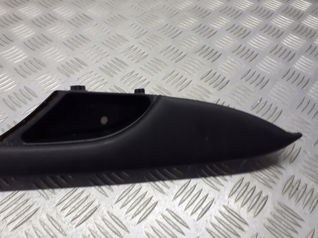 фото №3, Кронштейн ручка обшивка правый перед mitsubishi grandis mn134434