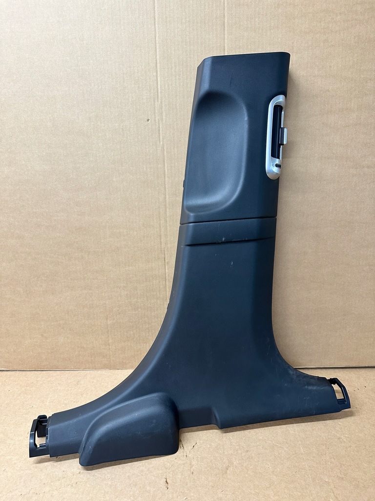 фото №1, Hyundai ioniq 5 пластик защита обшивка нижняя стойка правая