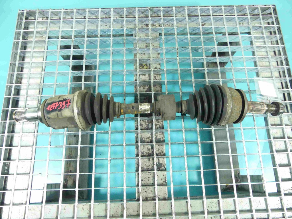 фото №1, Привідний вал ліва toyota auris ii 1.6 d4d механічна коробка передач 15-18