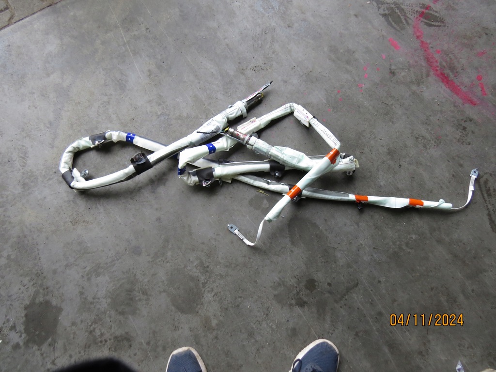 фото №1, Audi a4 b 9 sedan ліва шторка безпеки