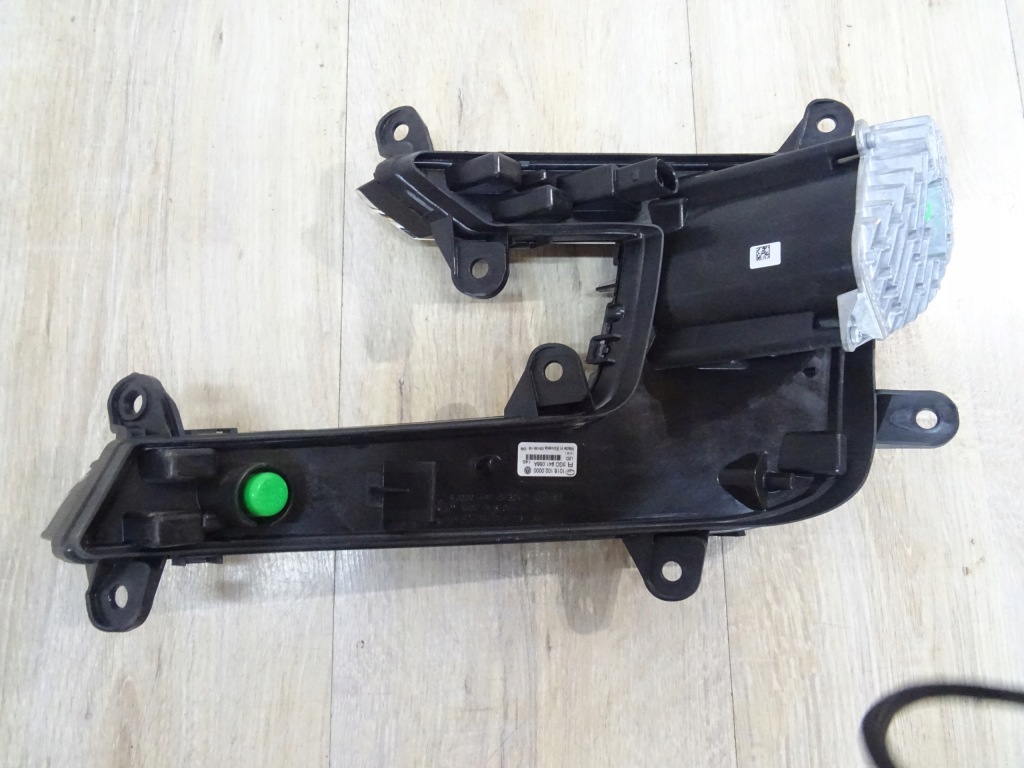 Фара led движение dziennej vw passat b8 r 3g0941056a в Украине