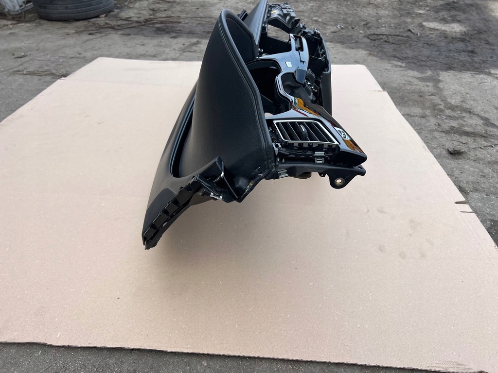 фото №8, Audi a8 d4 приборная панель приборная консоль czarna