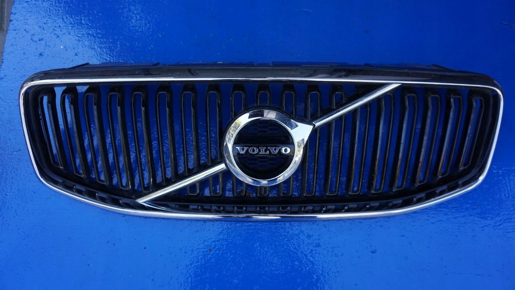 фото №1, Volvo xc60 ii - решётка радиатора решётка радиатора радиатора