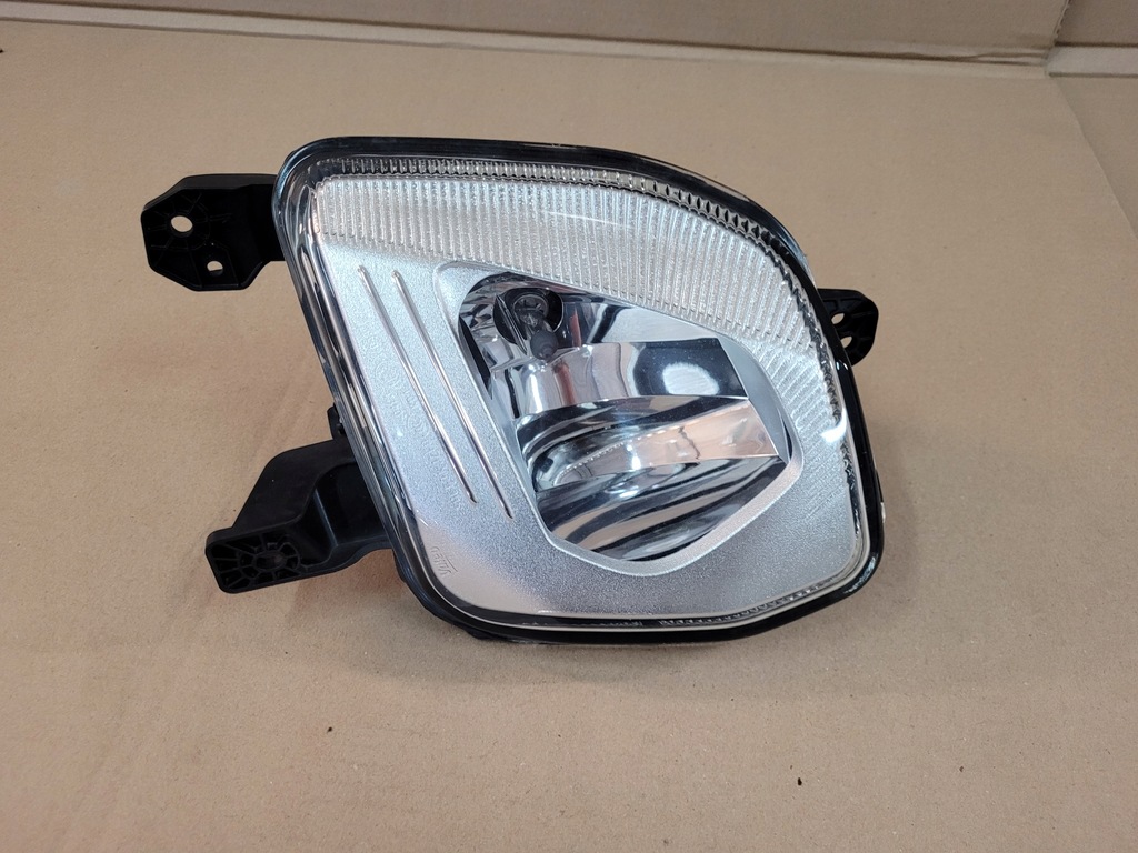 фото №1, Ford fiesta mk8 противотуманная фара левый бампера передний