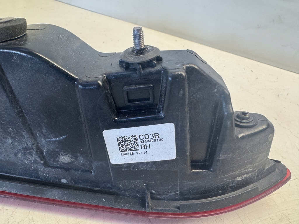 фото №8, Hyundai kona лампа правый задняя w крышка 92404j9100