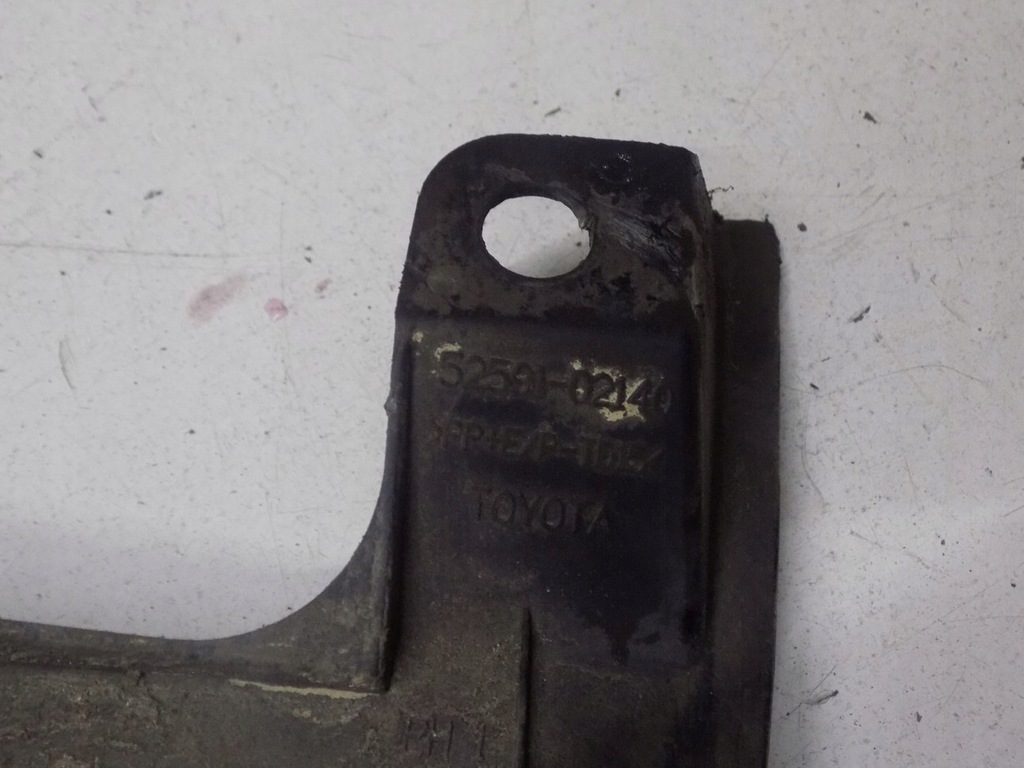 фото №7, Toyota auris i 06-09 защита подкрылок правый задняя 52591-02140