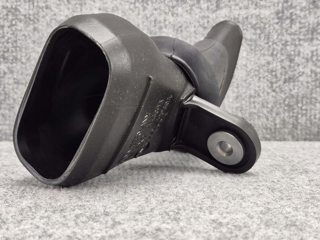 фото №1, Skoda octavia труба впуска воздуха оригинальный номер 1u0129604