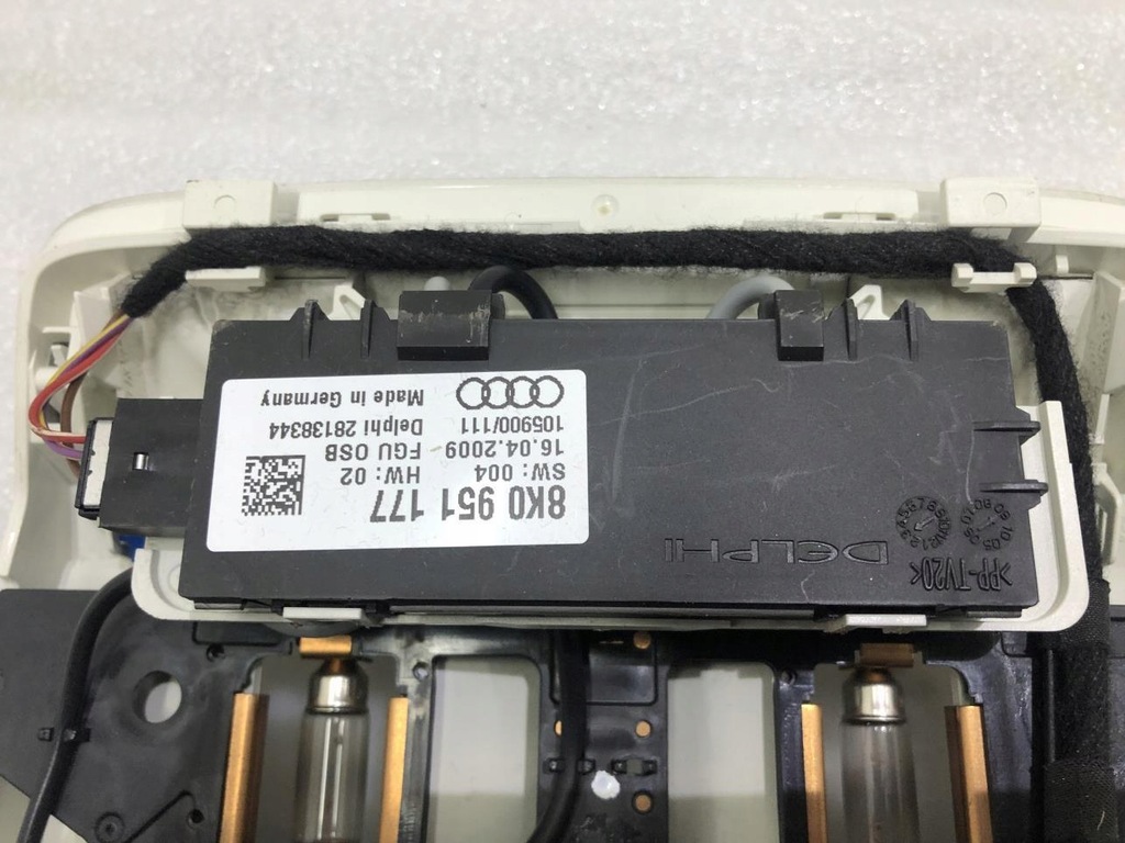 фото №7, Лампа освещение кабины audi a5 8t 8k0951177