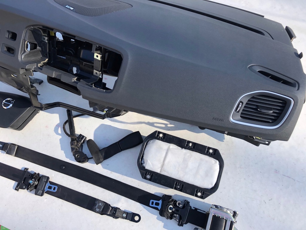 фото №7, Volvo x приборная панель приборная панель консоль подушки безопасности ремни