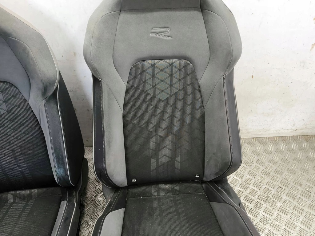 фото №15, Volkswagen golf viii 2022 сидіння / заднє сидіння / комплект